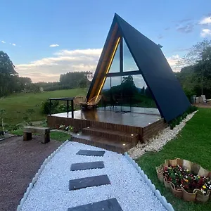https://chale-miraflores-em-com-vista-para-as-montanhas.santa-catarina-brasil.com